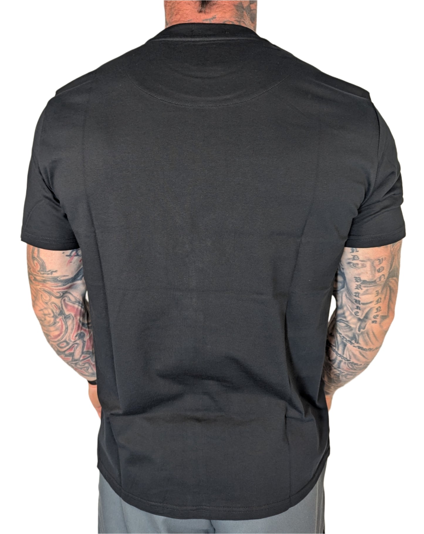 WEEKEND OFFENDER Cannon Beach T-Shirt - Black